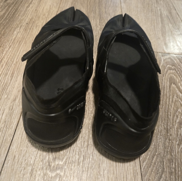 Nike SKIMS Rift Satin Black Womens size 11 - Picture 6 of 6